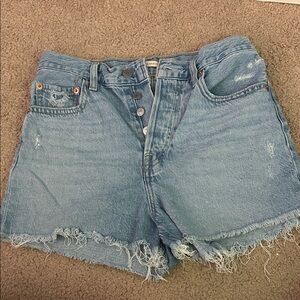 Levi’s Ribcage Shorts